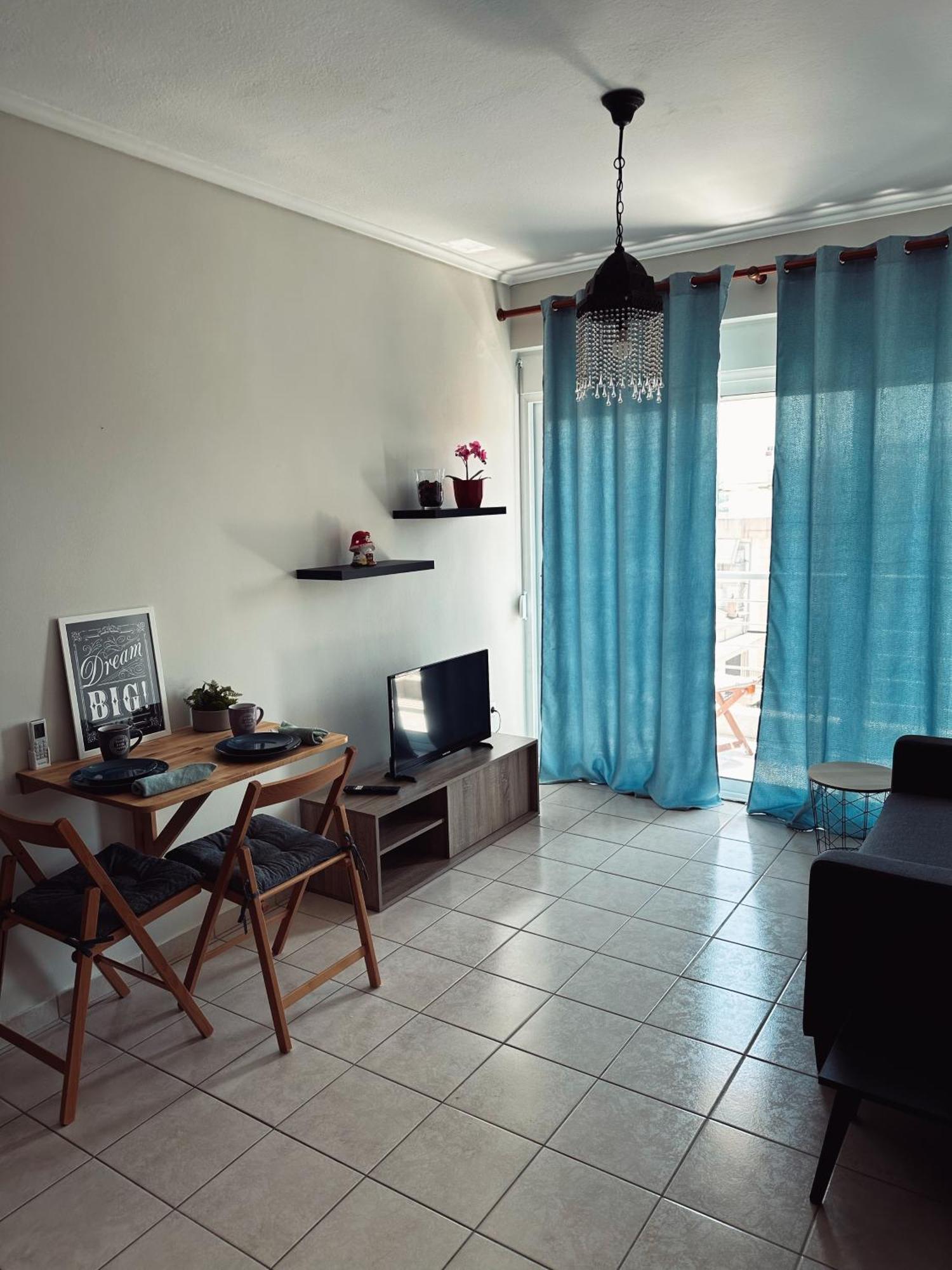 Homely Flat Near Airport Салоники Экстерьер фото